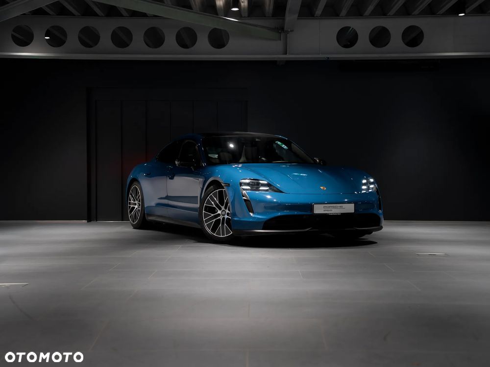 Porsche Taycan - 7
