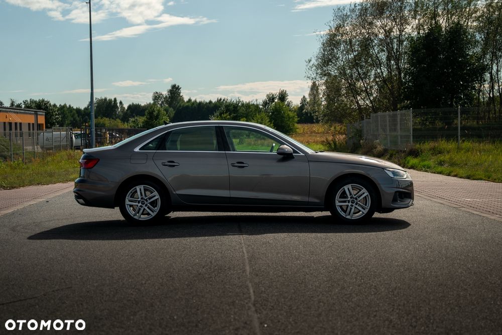 Audi A4 - 4