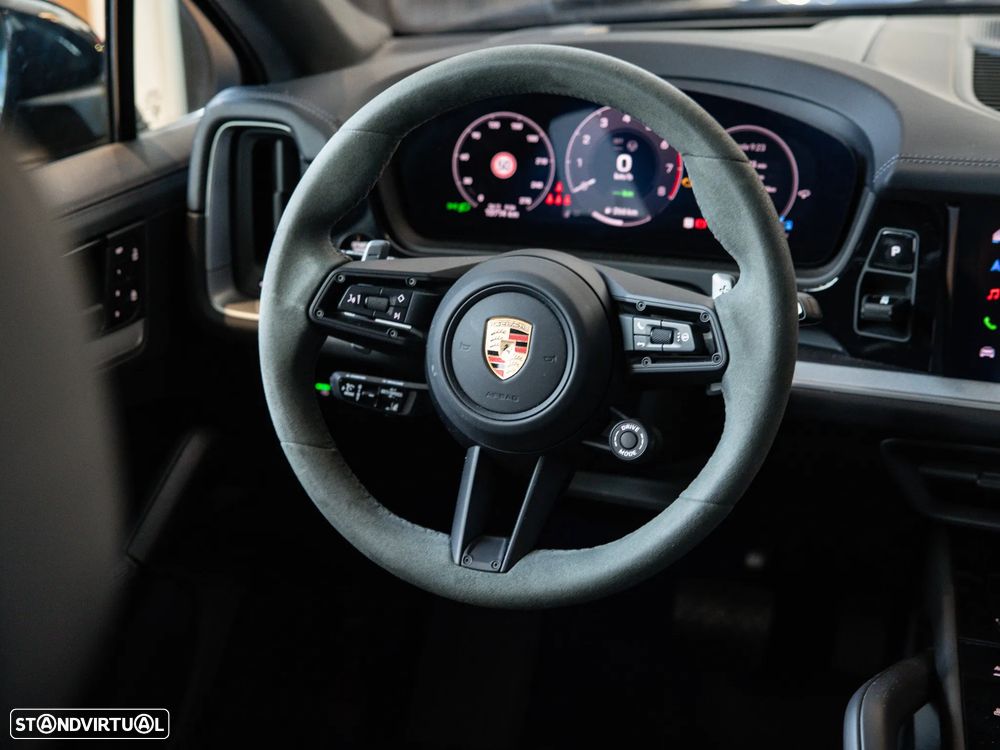 Porsche Cayenne Coupé E-Hybrid - 31