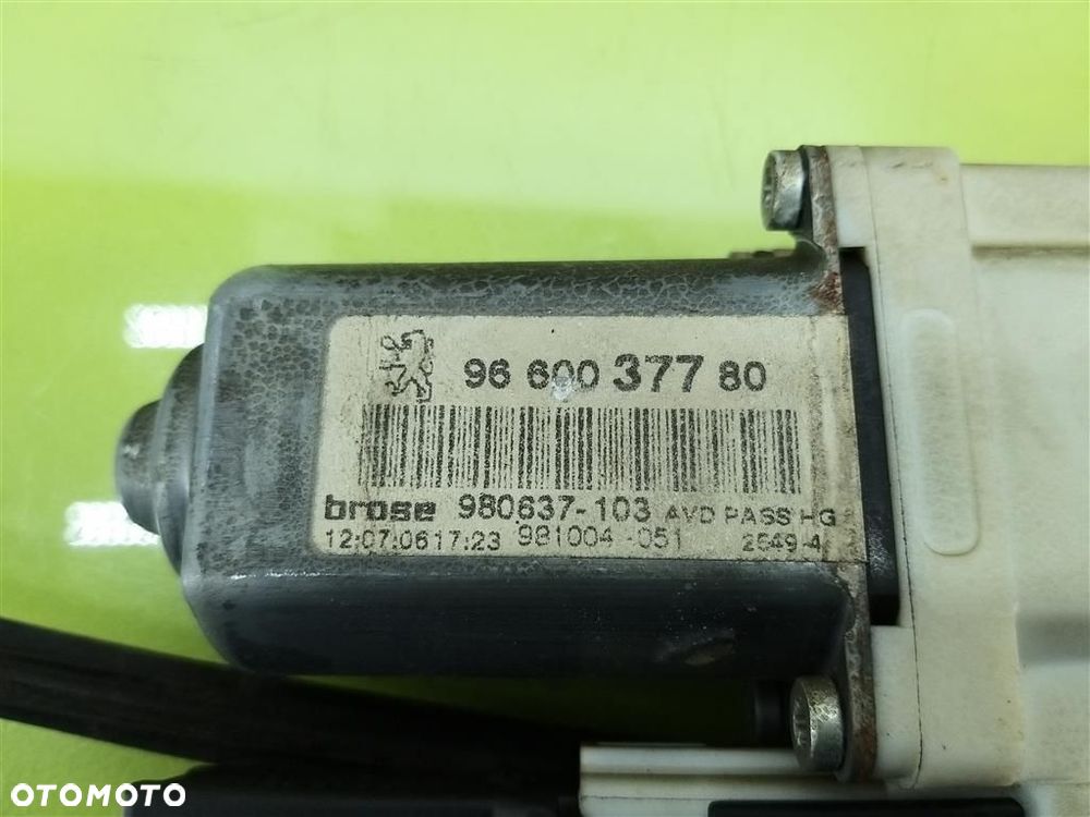 Podnośnik szyby przód prawy Peugeot 307 CC 2003-2008r 9660037780 CABRIO - 2