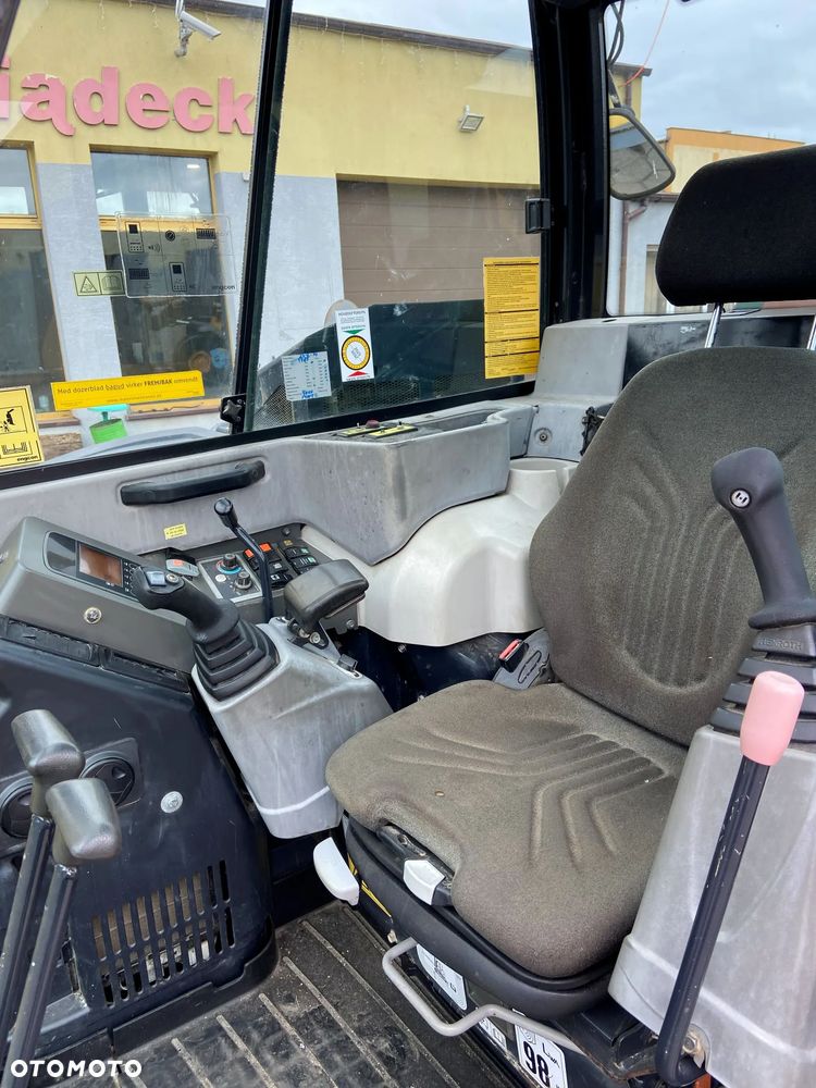 Yanmar VIO80 - 10
