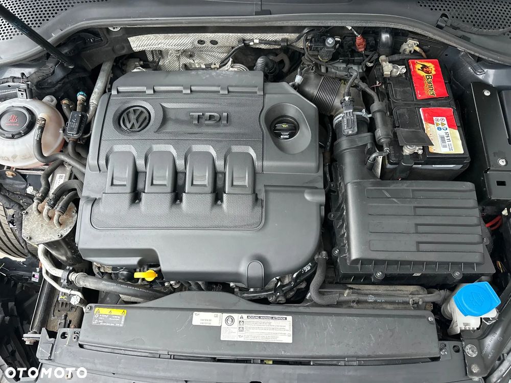 Volkswagen Golf 1.6 TDI BMT Comfortline - 18