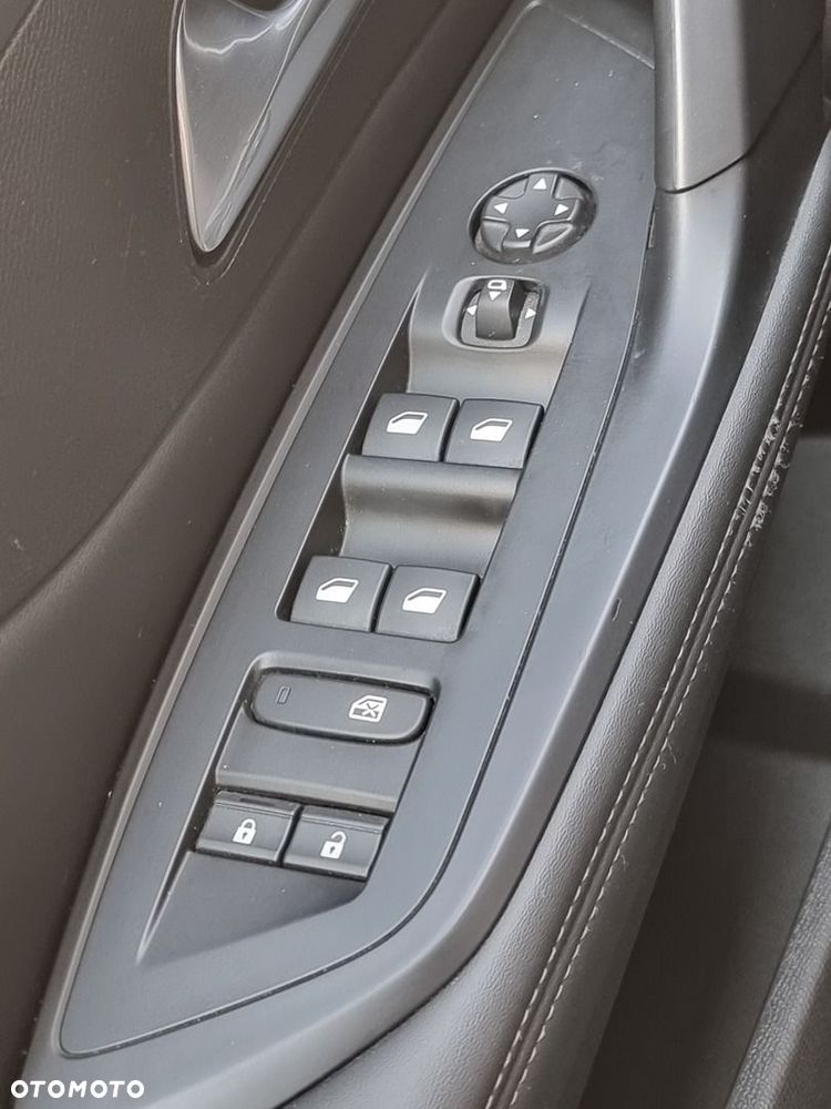 Peugeot 308 1.5 BlueHDi Allure S&S - 27