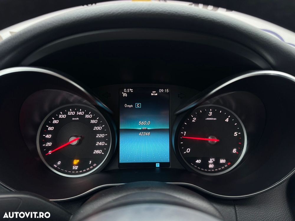 Mercedes-Benz C - 32