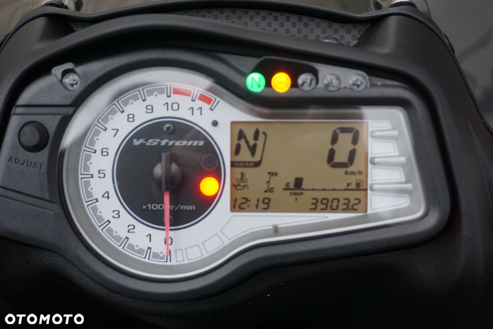 Suzuki V-STROM - 17