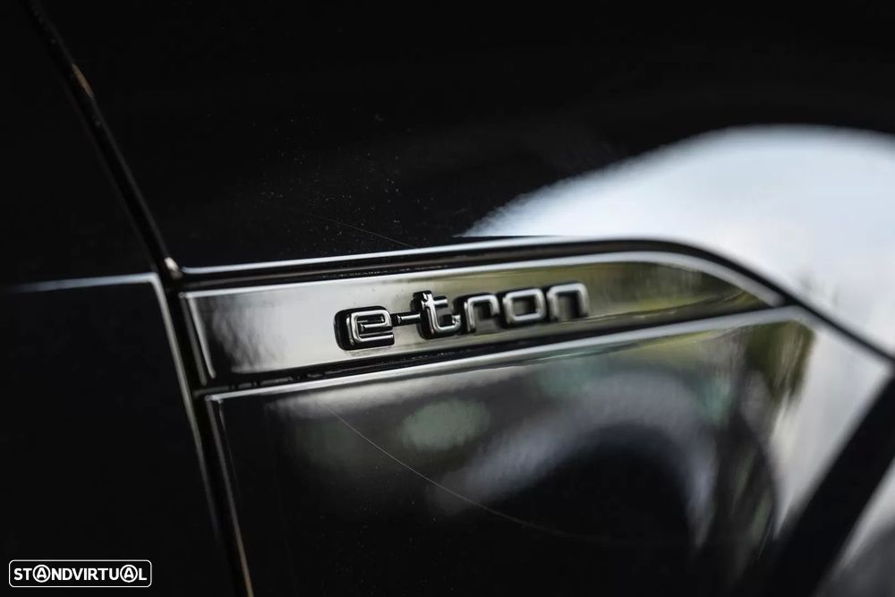 Audi Q8 e-tron 55 quattro Advanced — fotografia 19
