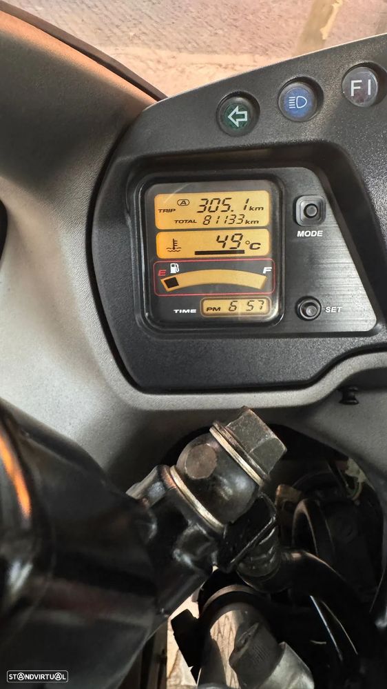 Honda CBR CBR 1100 XX Super BlackBird - 15
