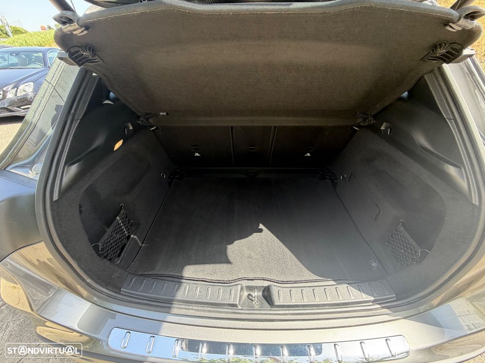 Mercedes-Benz GLA 180 d AMG Line - 15