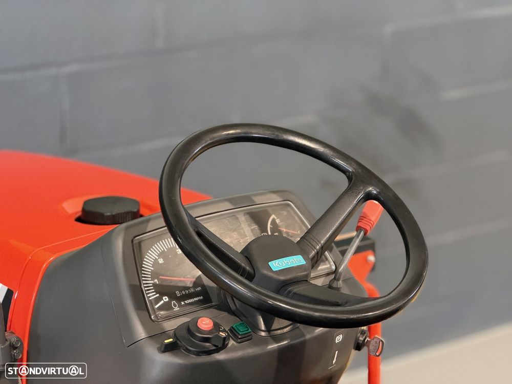 Kubota B1610 4RM - 8