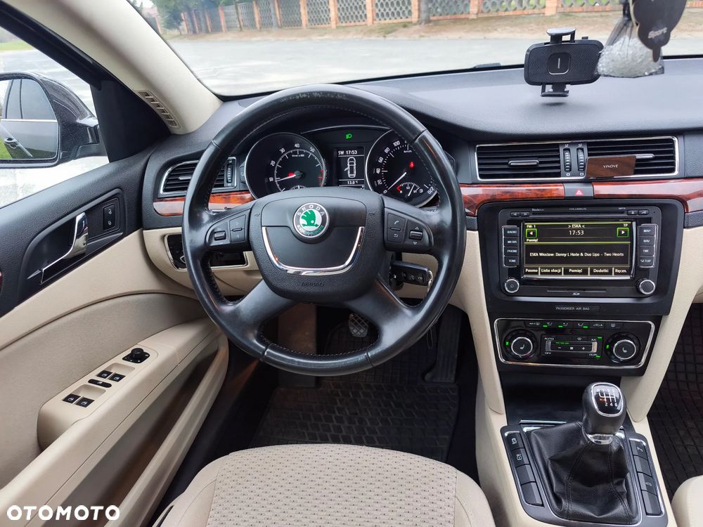 Używany Skoda Superb 2013 - 33 000 PLN, 186 600 km - Otomoto.pl