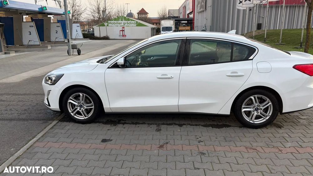Ford Focus 1.0 EcoBoost Trend Edition - 4