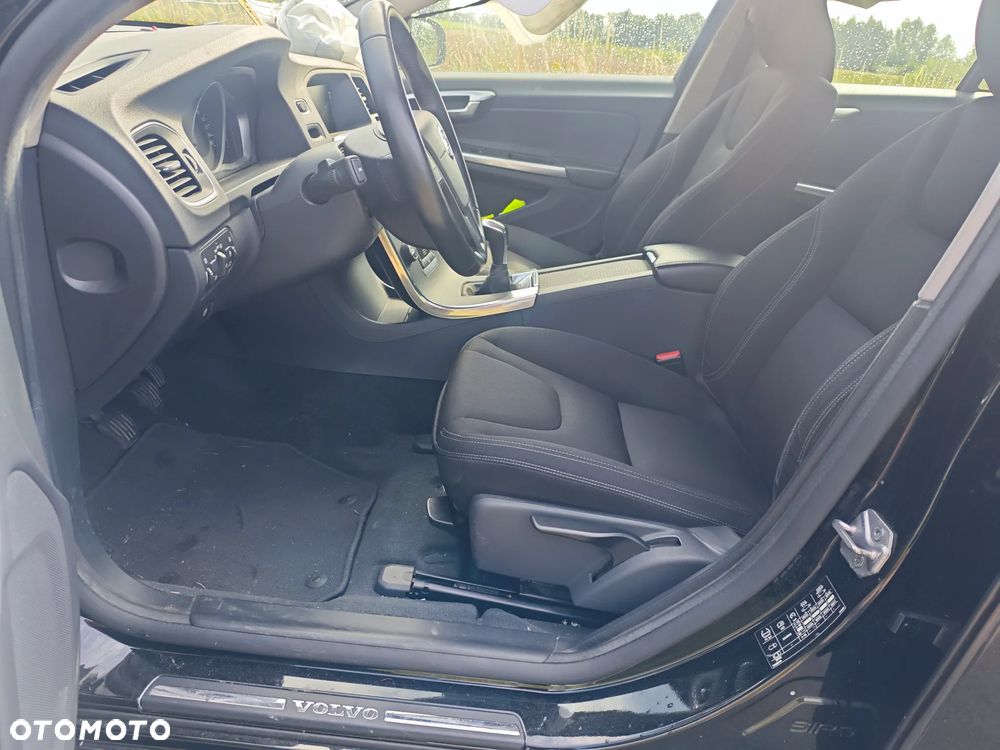 Volvo V60 D3 Drive-E Kinetic - 23