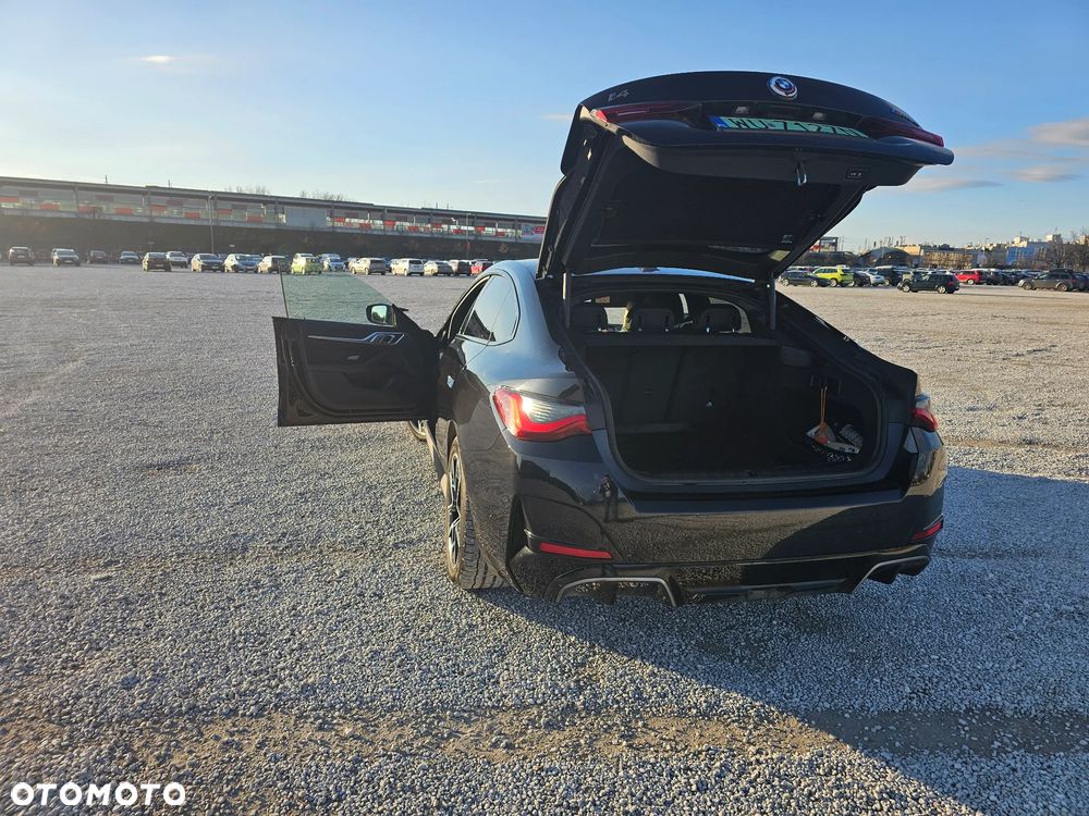 BMW i4 - 13