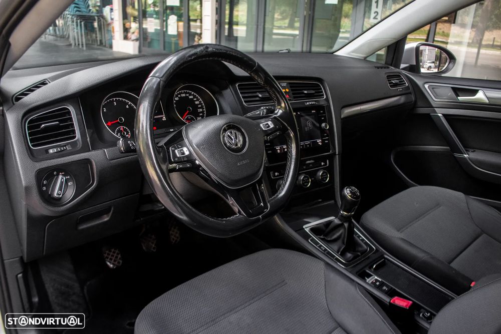 VW Golf Variant 1.6 TDi SCR Comfortline - 22