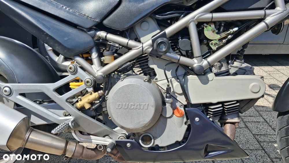 Ducati Monster - 21