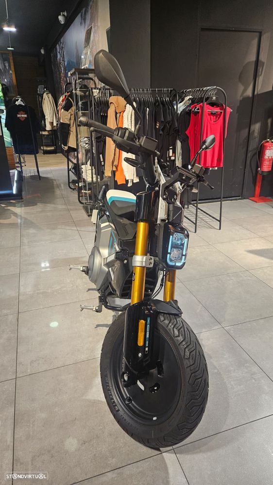 BMW CE 02 Highline - 13