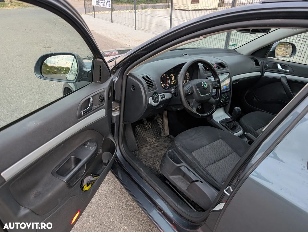 Skoda Octavia 1.4 TSI Ambiente - 12