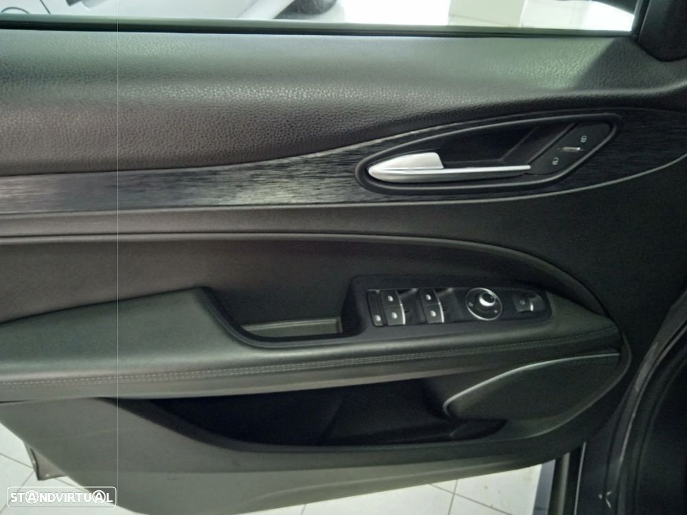 Alfa Romeo Stelvio 2.2 D Super AT8 - 10