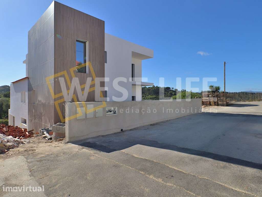 Moradia T4 em Construção com Vista Campo a 5 Minutos de Mafra - Grande imagem: 2/28