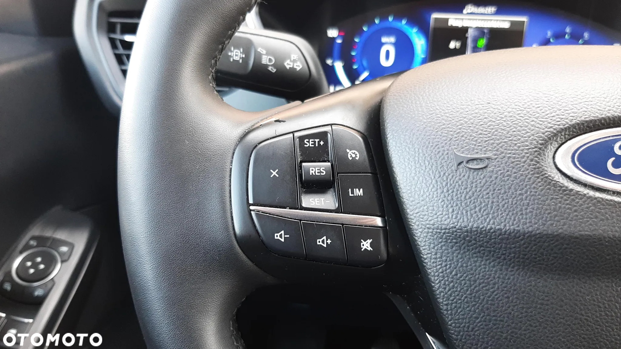 Ford Kuga 1.5 EcoBoost FWD Titanium - 19