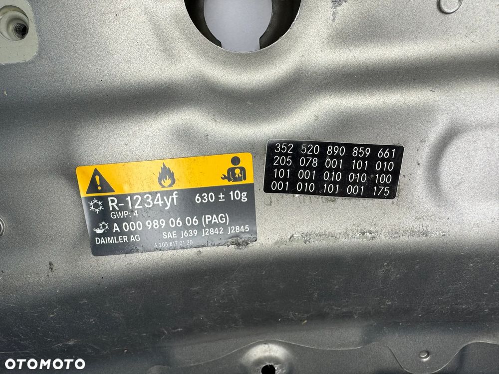 MASKA MERCEDES C KLASA W205 - 4