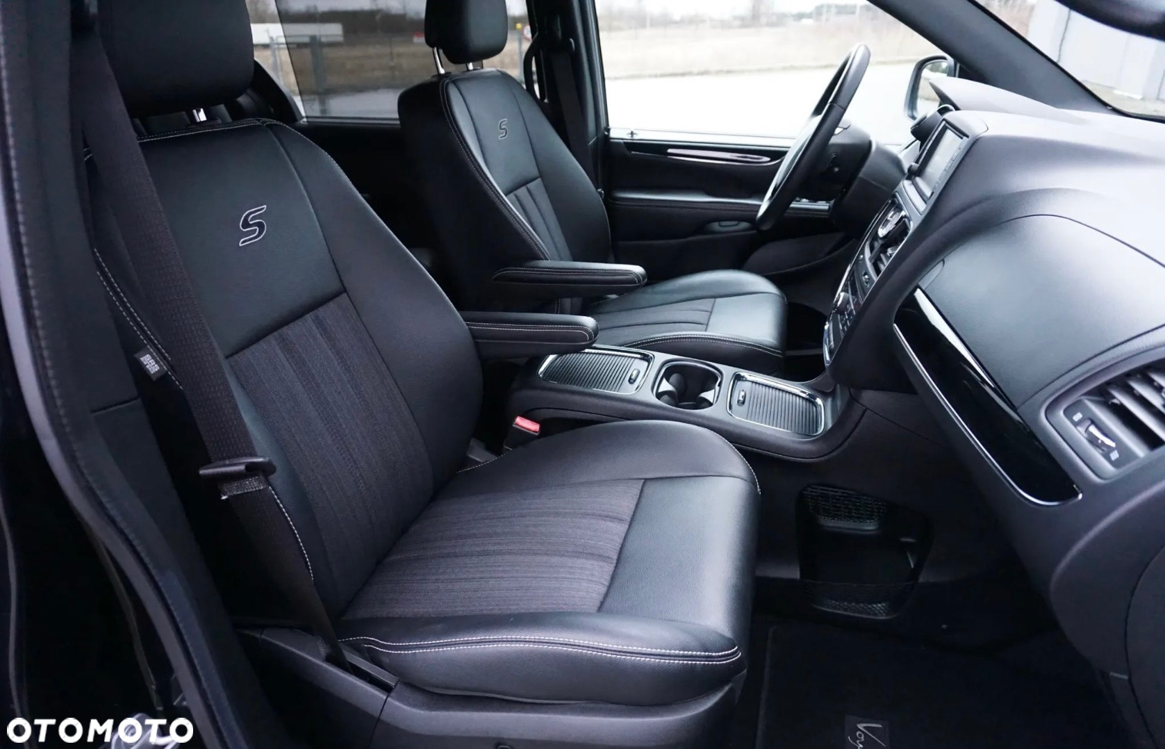 Lancia Voyager 2.8CRD S - 23