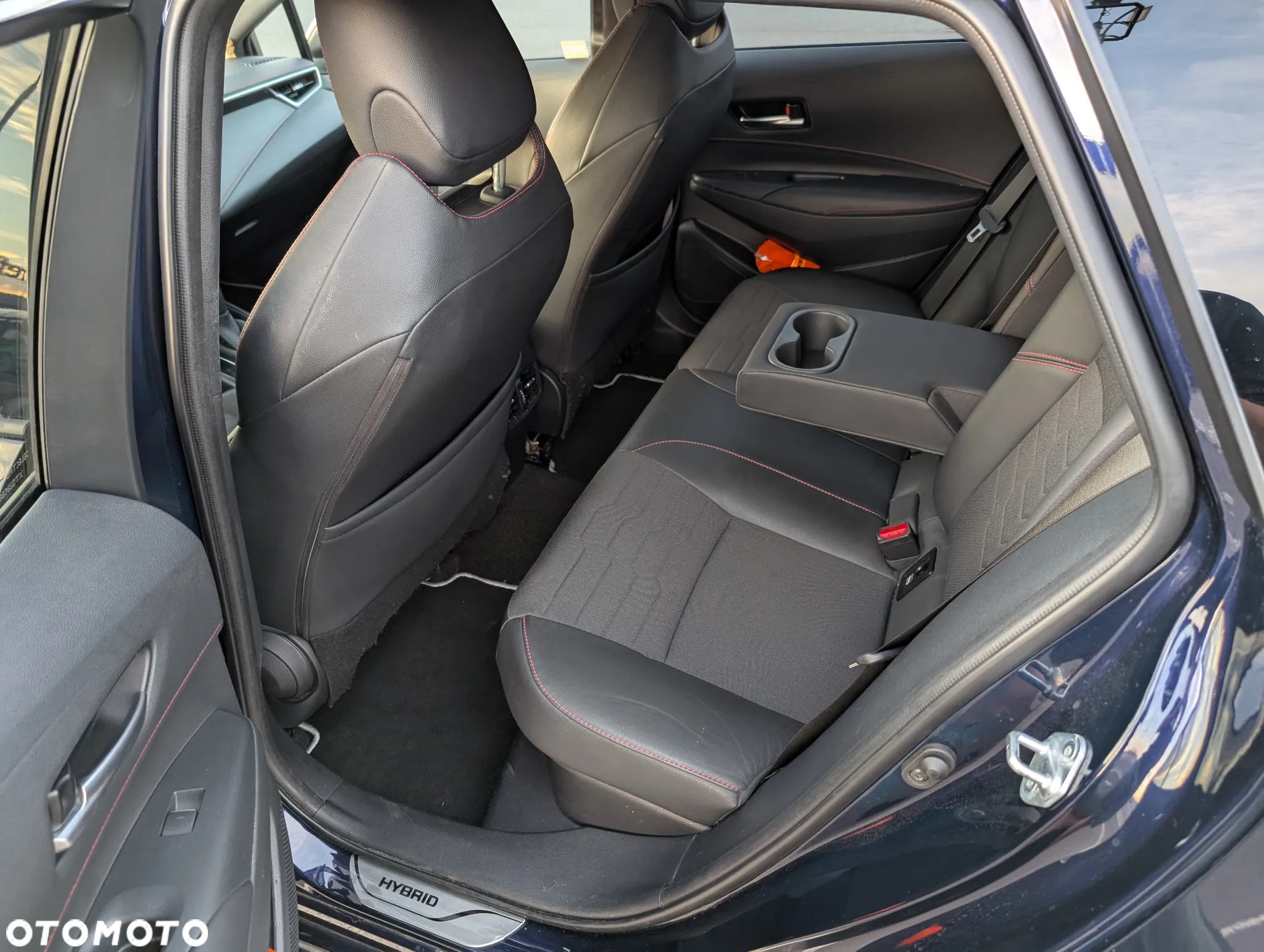 Toyota Corolla 1.8 Hybrid Executive - 18