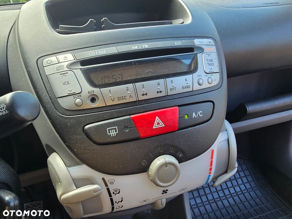 Toyota Aygo Cool - 11