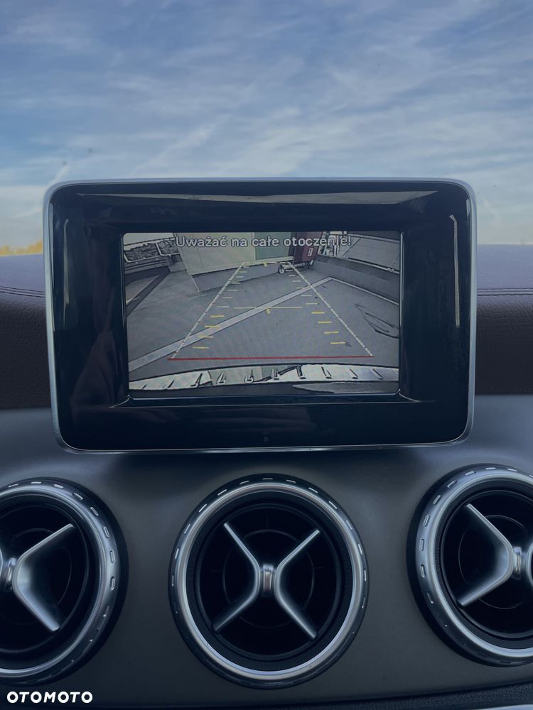 Mercedes-Benz GLA - 20