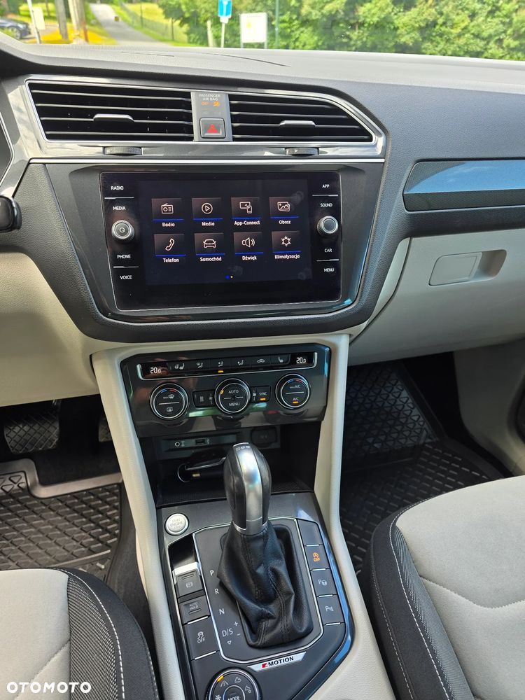Volkswagen Tiguan - 18