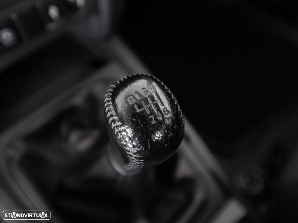 Mitsubishi L200 2.4 DI-D CLUB CAB INVITE 3L 4WD - 18