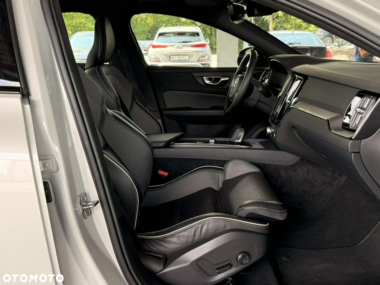 Volvo S60 B4 B R-Design - 20