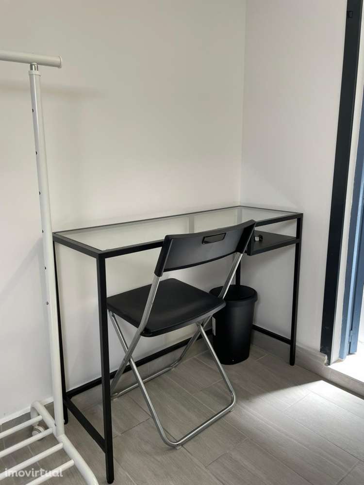 Quarto - localizado em Sé de Braga e São Lázaro Braga - Grande imagem: 3/10