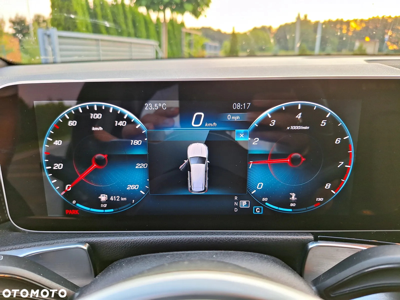 Mercedes-Benz GLB - 30