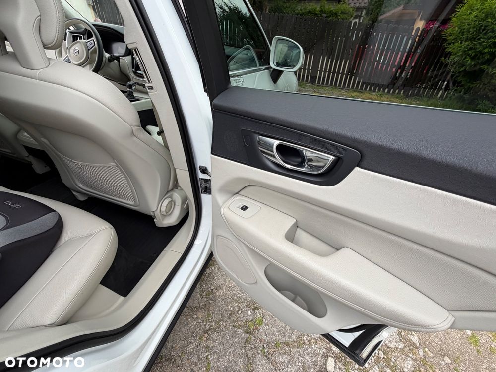 Volvo XC 60 D4 AWD Inscription - 17