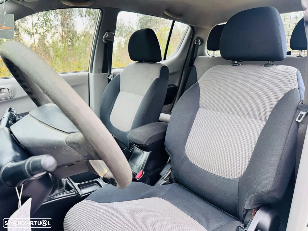 Mitsubishi L200 2.5 DI-D CD Intense AC/JLL - 19