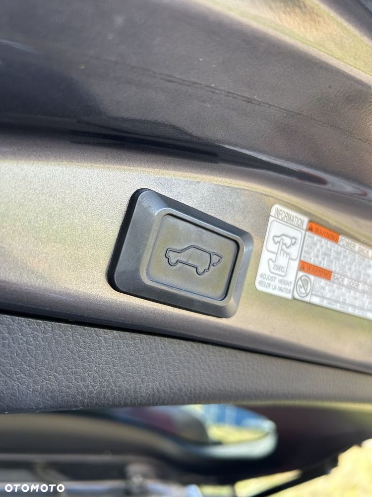 Toyota RAV4 2.0 D-4D Premium - 27