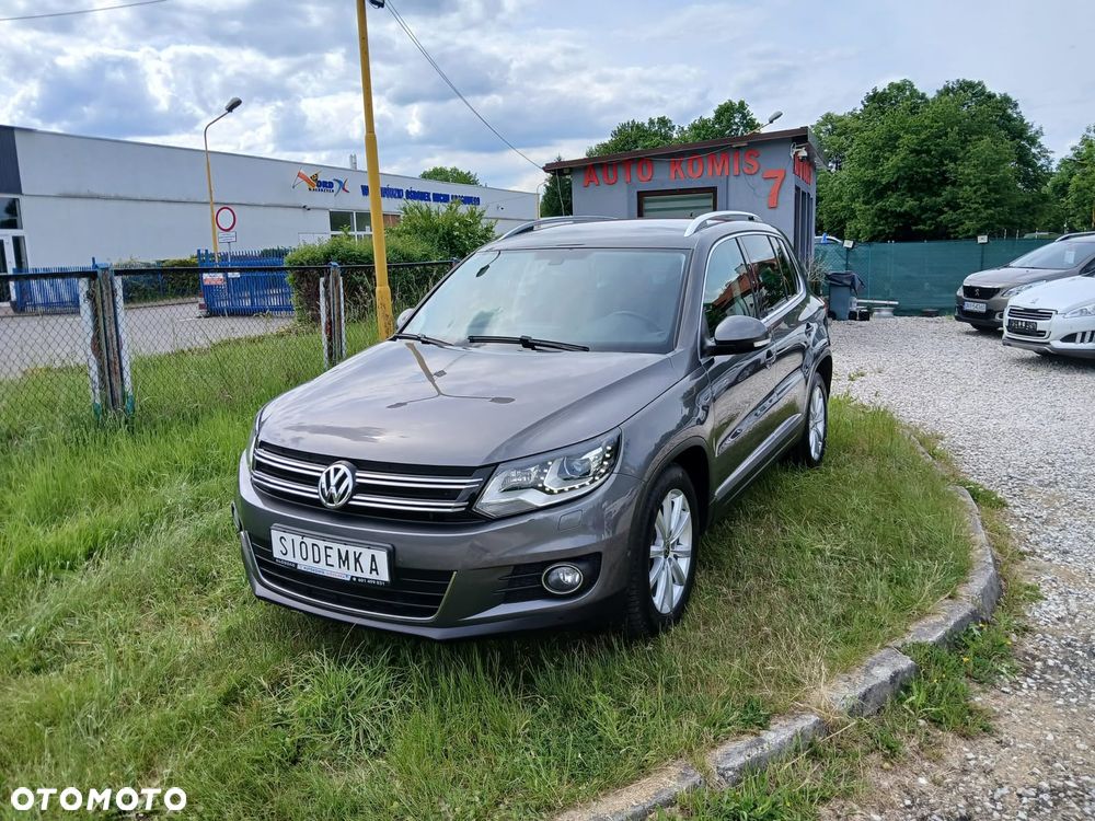 Volkswagen Tiguan - 1