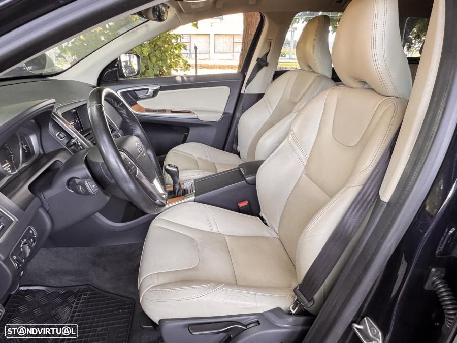 Volvo XC 60 2.0 D3 Momentum Plus - 16