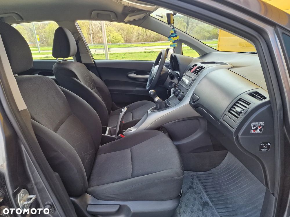 Toyota Auris 1.4 VVT-i Sol - 25