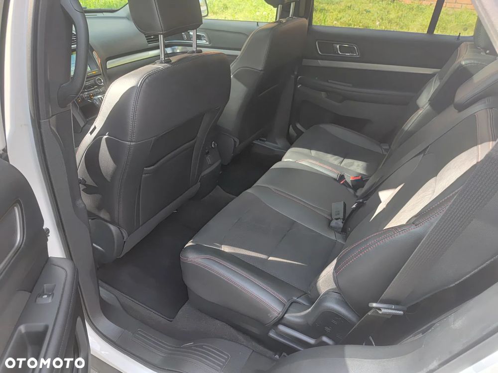 Ford Explorer - 10