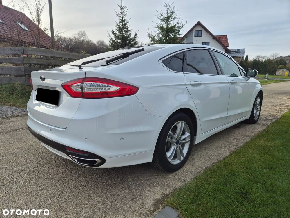 Ford Mondeo 2.0 TDCi Titanium PowerShift - 4