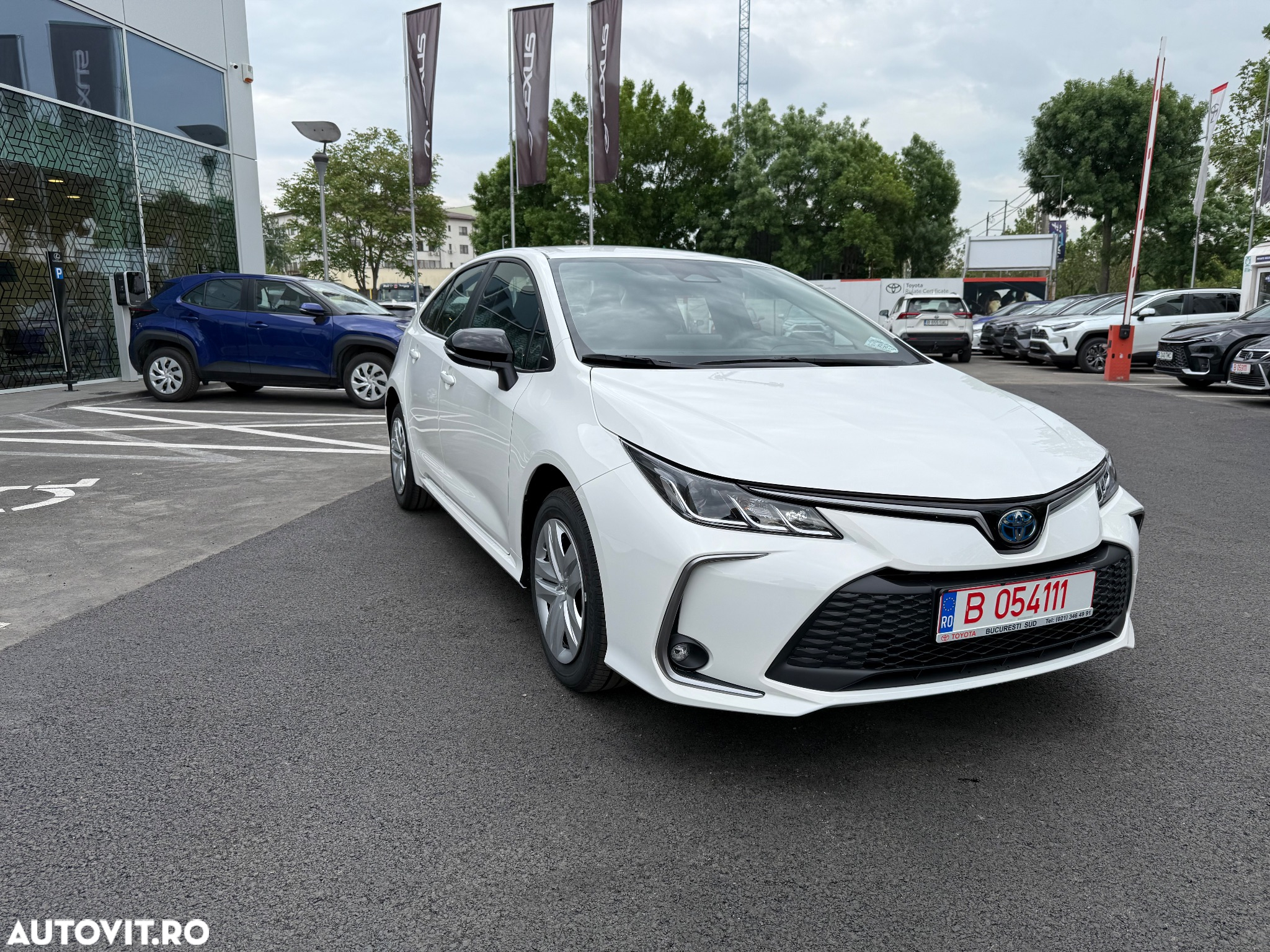 Toyota Corolla Sedan 1.8 HEV Eco - 3