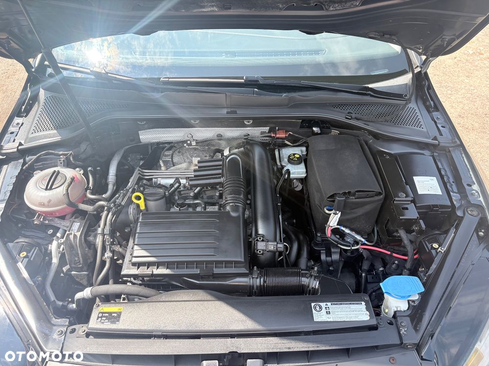 Volkswagen Golf - 11