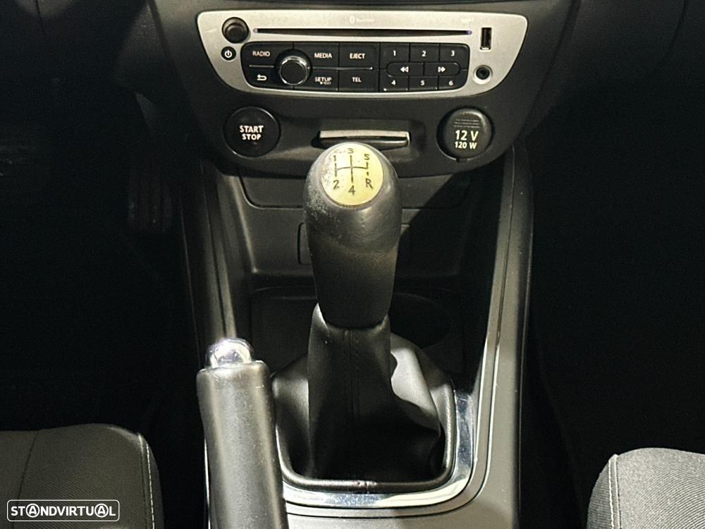 Renault Mégane 1.5 dCi Dynamique CO2 Champion - 26