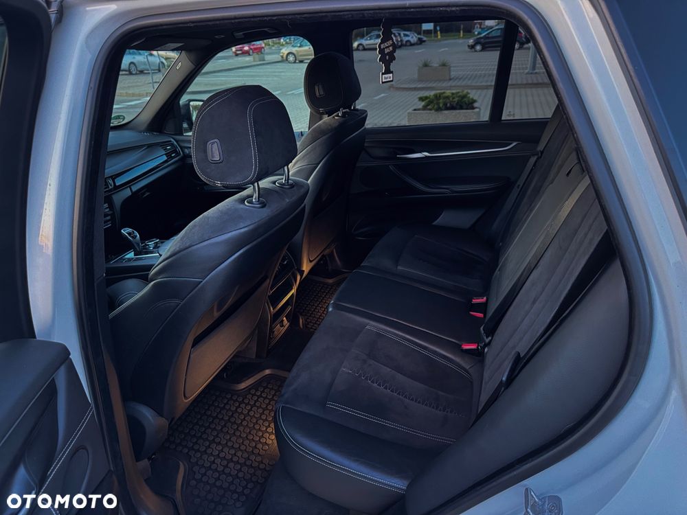 BMW X5 xDrive30d - 23