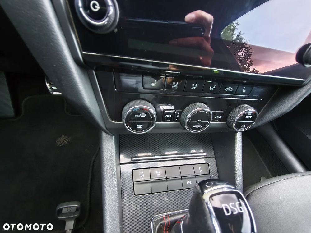 Skoda Octavia 2.0 TDI DSG RS - 14
