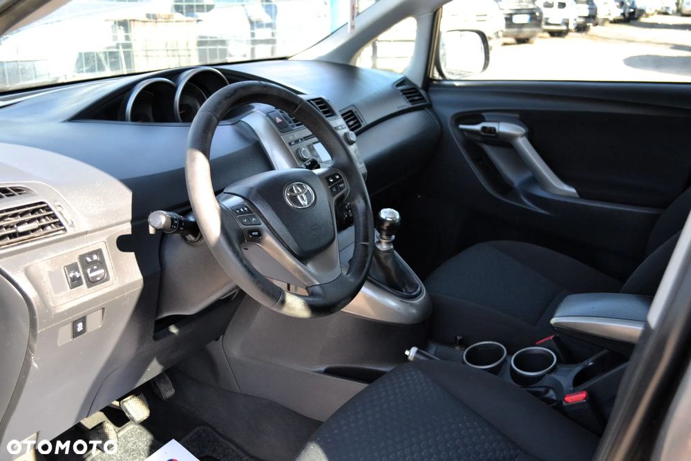 Toyota Verso 2.0 D-4D - 8