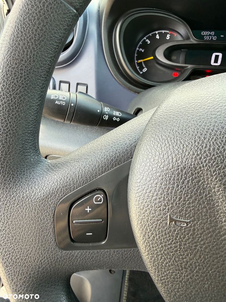 Opel Vivaro L2H1 2,9t Elegance Business - 27