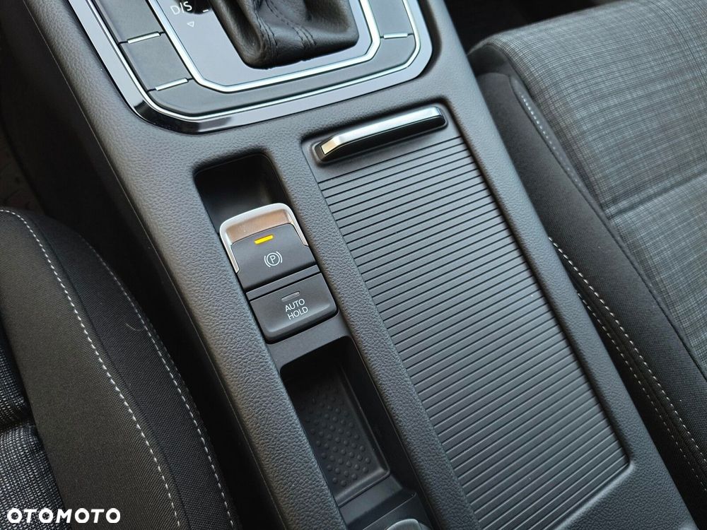 Volkswagen Passat 2.0 TDI EVO Business DSG - 24